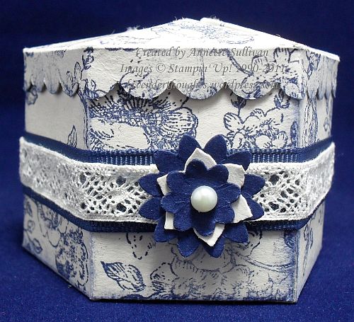 Vintage Look Gift Box