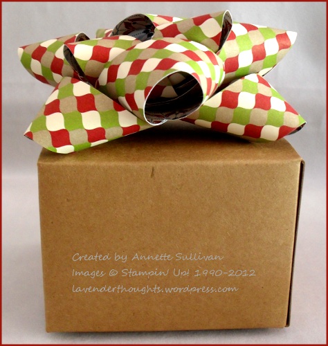 Paper Bows and&nbsp;Ornaments