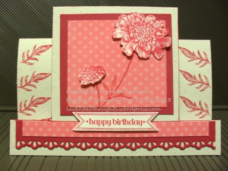 Field Flowers Regal Red Centre Step